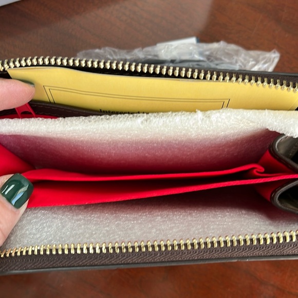 Dooney & Bourke Steel Blue Denison Zip Around Phone Wristlet Croc NWT in box - Picture 4 of 6